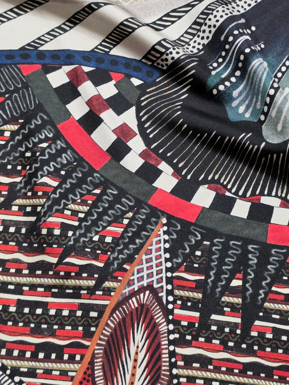 DIOR SCARF - Picture 7 of 16